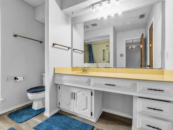 609  Kingsbridge Drive , Garland Texas 75040