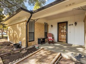 609  Kingsbridge Drive , Garland Texas 75040