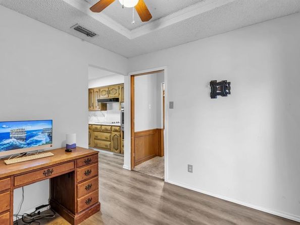 609  Kingsbridge Drive , Garland Texas 75040