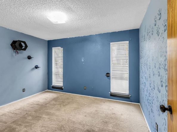 609  Kingsbridge Drive , Garland Texas 75040