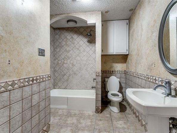 520  Baker Drive , Hurst Texas 76054