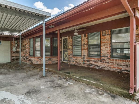 520  Baker Drive , Hurst Texas 76054