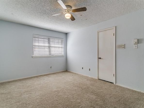 520  Baker Drive , Hurst Texas 76054