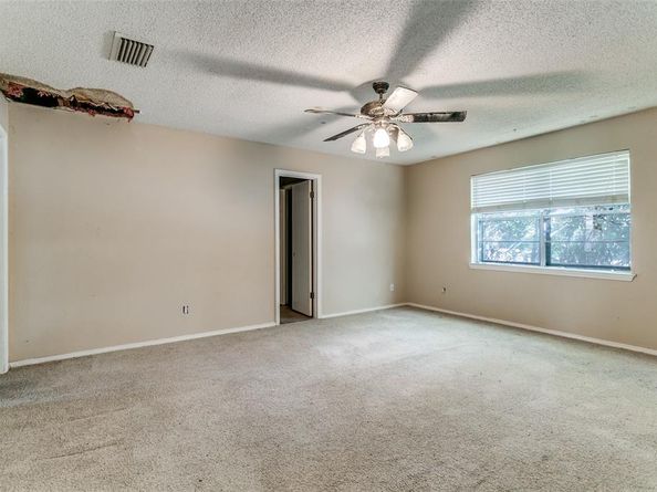 520  Baker Drive , Hurst Texas 76054