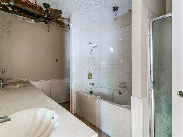 520  Baker Drive , Hurst Texas 76054