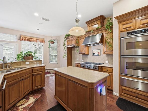 6796  Lakefront Drive , Grand Prairie Texas 75054