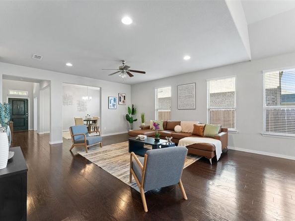 1917  Edgewater Drive , Garland Texas 75043