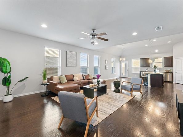 1917  Edgewater Drive , Garland Texas 75043