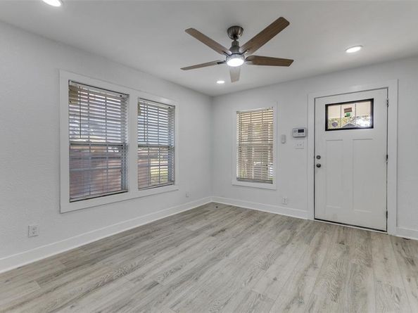 3239  Spring Avenue , Dallas Texas 75215