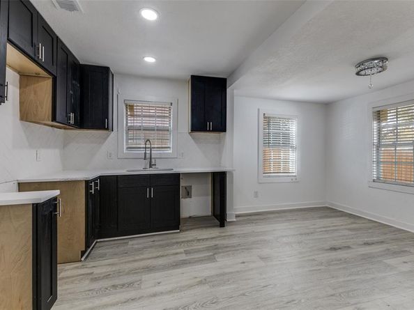 3239  Spring Avenue , Dallas Texas 75215