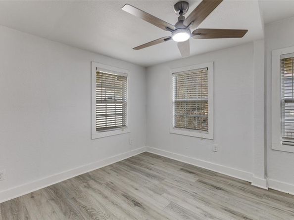 3239  Spring Avenue , Dallas Texas 75215