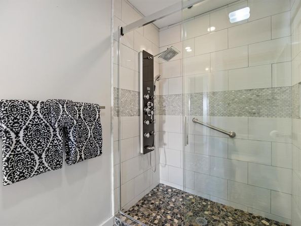 26  Lakeway Drive , Heath Texas 75032