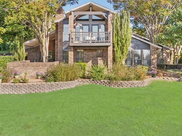 26  Lakeway Drive , Heath Texas 75032