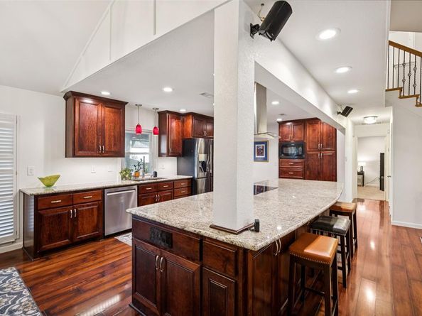 1711  Acorn Drive , Euless Texas 76039