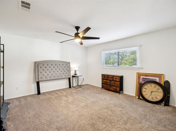 1711  Acorn Drive , Euless Texas 76039