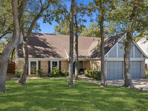 1711  Acorn Drive , Euless Texas 76039
