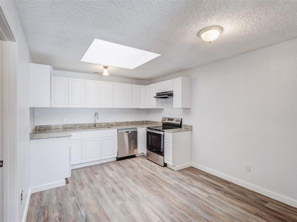 2135  Vine Lane , Dallas Texas 75217