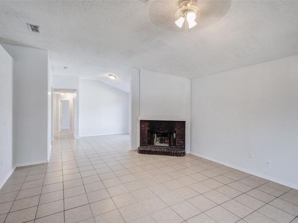 2135  Vine Lane , Dallas Texas 75217