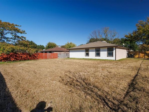 2135  Vine Lane , Dallas Texas 75217