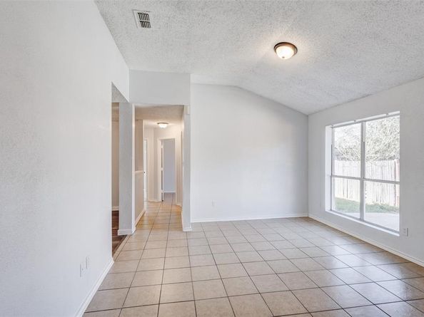 2135  Vine Lane , Dallas Texas 75217