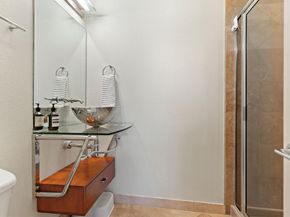 743  Cannen John Lane , Dallas Texas 75204