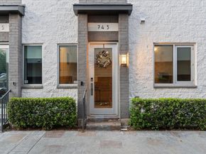 743  Cannen John Lane , Dallas Texas 75204