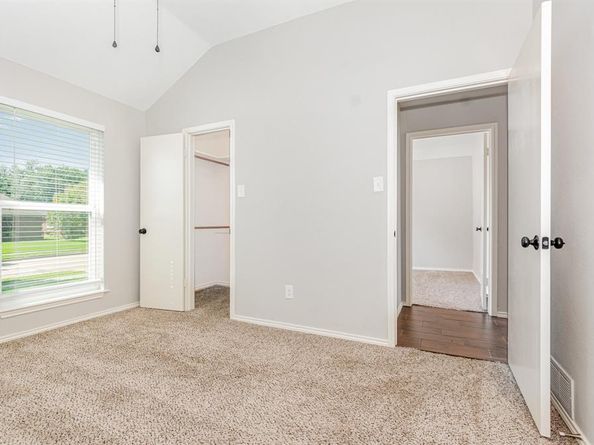 1529  Springaire Lane , Lewisville Texas 75077