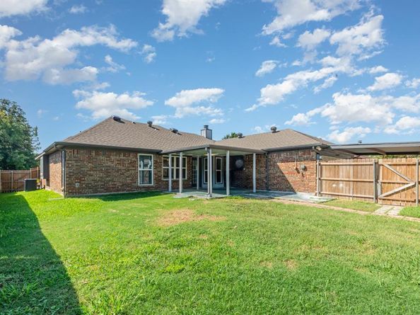 1529  Springaire Lane , Lewisville Texas 75077