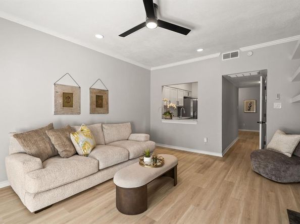 8550  Fair Oaks Crossing  111, Dallas Texas 75243