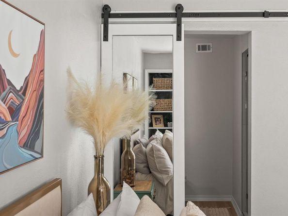 8550  Fair Oaks Crossing  111, Dallas Texas 75243