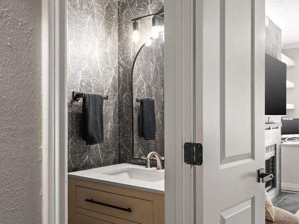 8550  Fair Oaks Crossing  111, Dallas Texas 75243