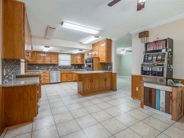 818  Westbrook Drive , Irving Texas 75060