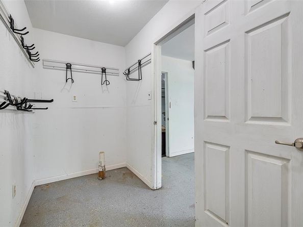 818  Westbrook Drive , Irving Texas 75060