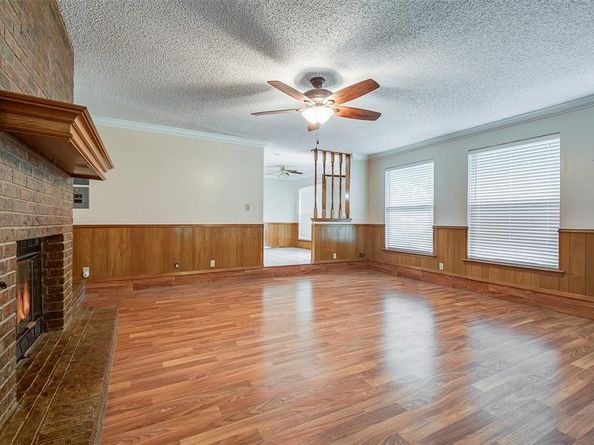 818  Westbrook Drive , Irving Texas 75060