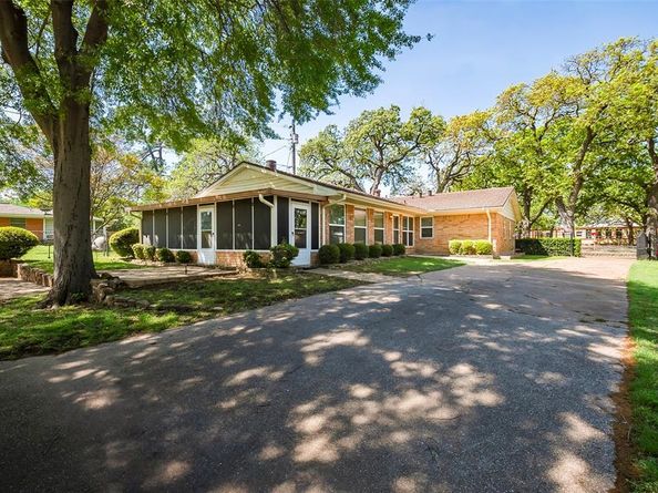 818  Westbrook Drive , Irving Texas 75060