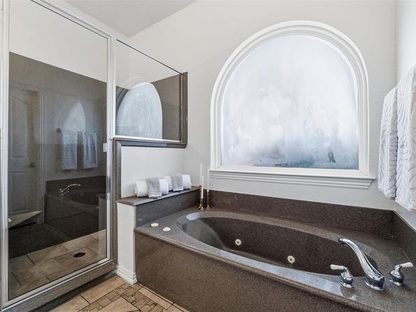 10601  Pack Saddle Trail , Fort Worth Texas 76108