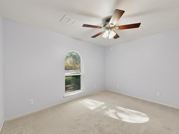 913  Overdowns Drive , Plano Texas 75023