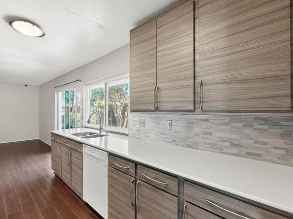 913  Overdowns Drive , Plano Texas 75023