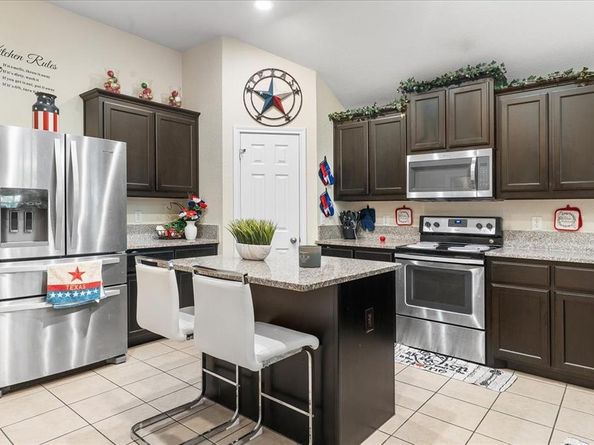 1563  Reynolds Street , Lancaster Texas 75134