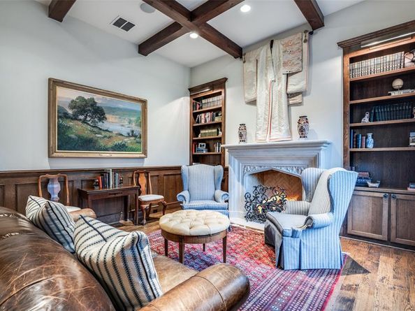 8446  San Benito Way , Dallas Texas 75218