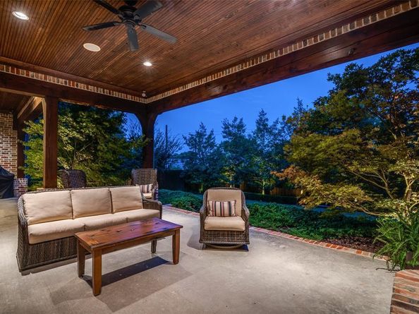 8446  San Benito Way , Dallas Texas 75218