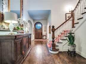 8446  San Benito Way , Dallas Texas 75218