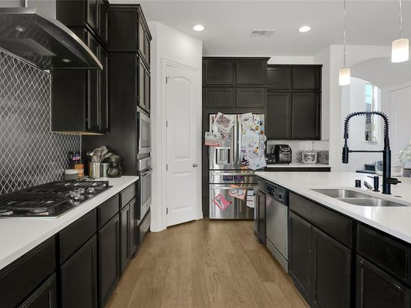 4209  Whispering Willow Way , Arlington Texas 76005