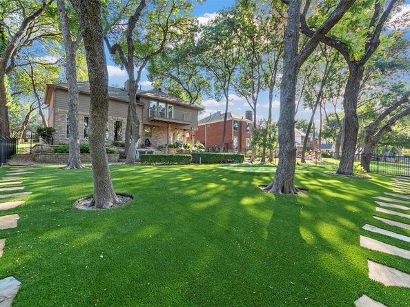 717  Royal Birkdale Drive , Garland Texas 75044