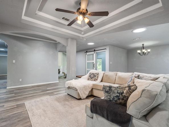 233  Willow Ridge Road , Fort Worth Texas 76103
