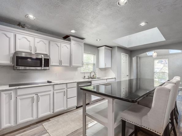 233  Willow Ridge Road , Fort Worth Texas 76103
