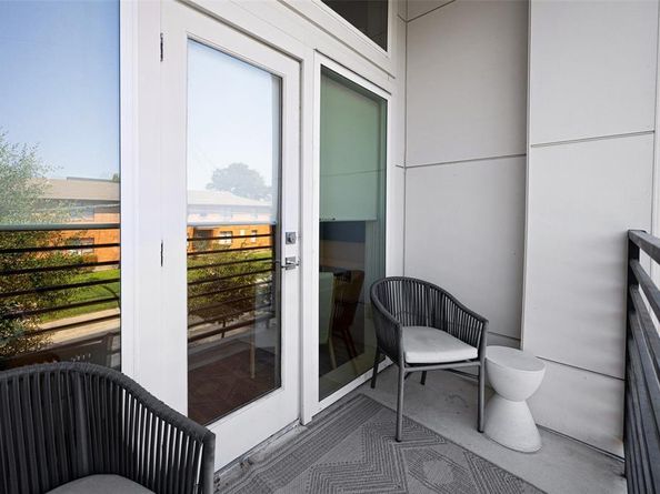 1727  Caddo Street  103, Dallas Texas 75204