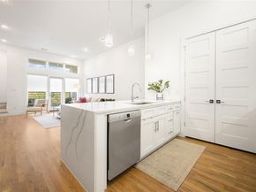 1727  Caddo Street  103, Dallas Texas 75204