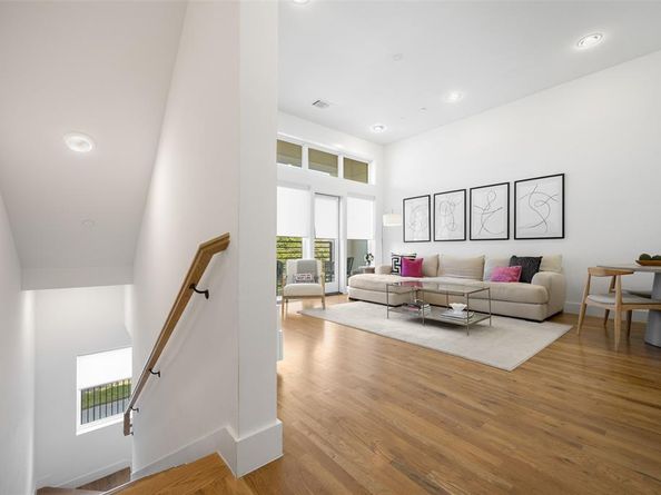 1727  Caddo Street  103, Dallas Texas 75204