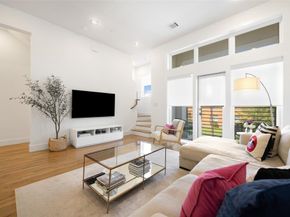 1727  Caddo Street  103, Dallas Texas 75204